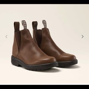 NEW Rossi Endura women’s boot, better than blundstones